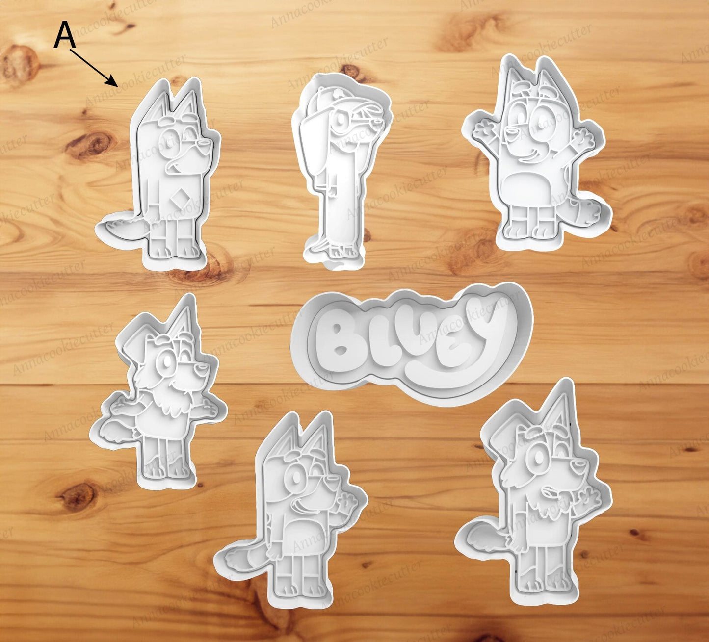 Bluey Formine Per Biscott Set 7 Pezzi Cookie Cutter Frolla Pasta di Zucchero 8cm