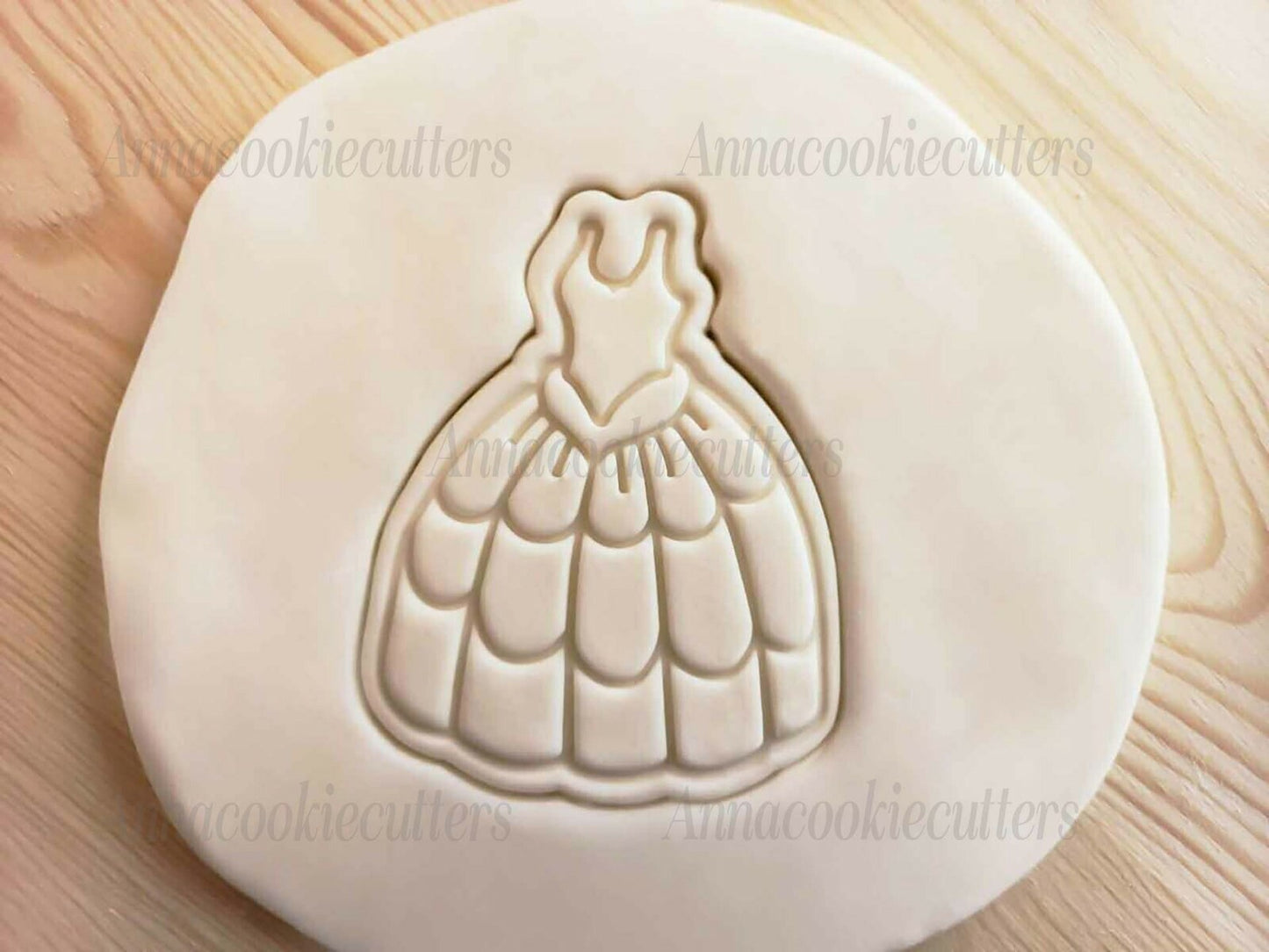 Abito Vestito Formina Per Dolci Formine Biscotti Cookie Cutter 7x8 cm