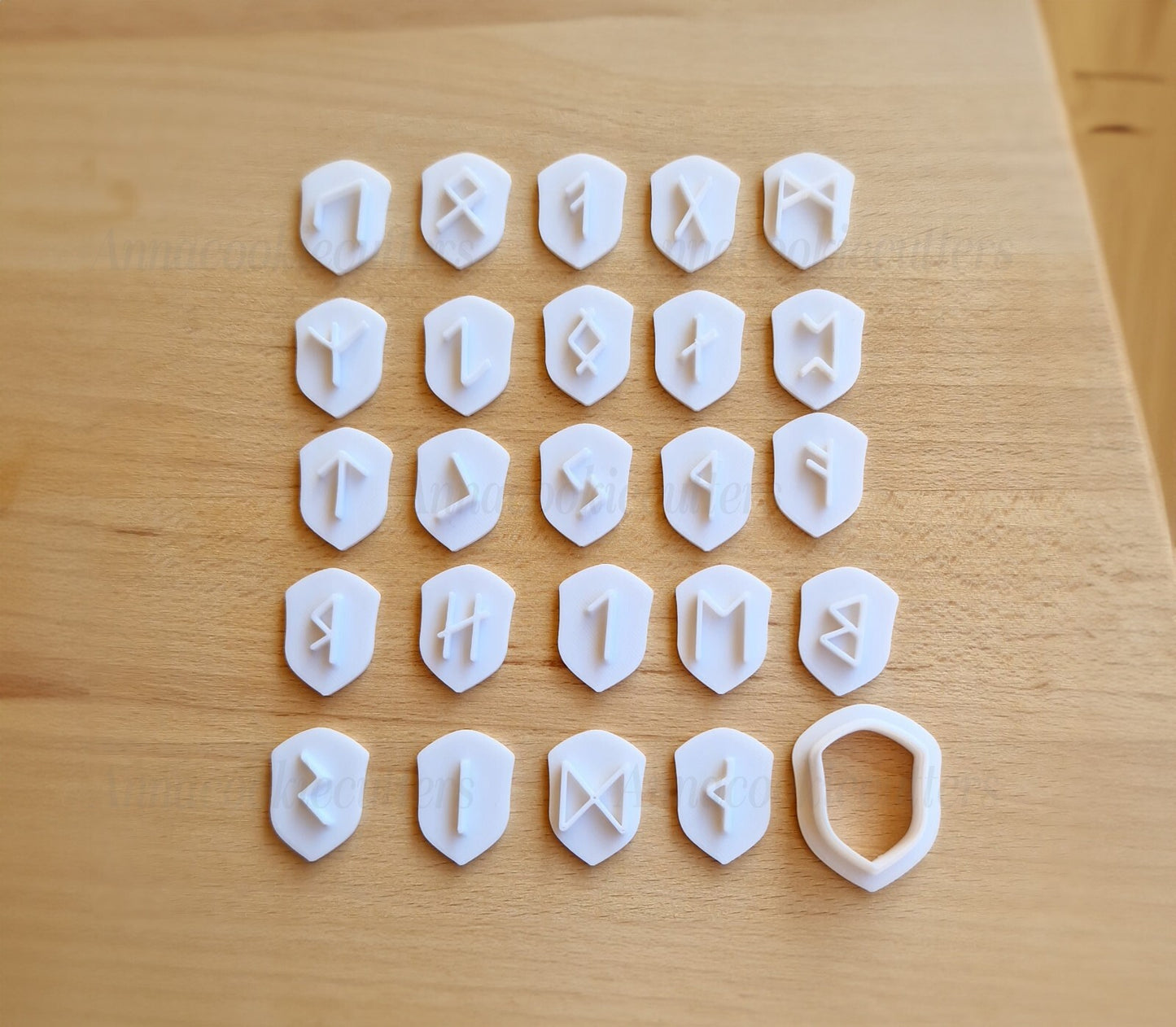Alfabeto Runico Tagliabiscotti Set 24 Formine per Biscotti Rune Vichinghe