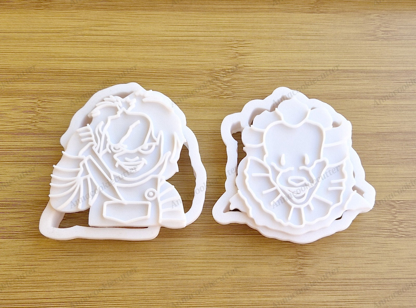 Formina per Biscotti Pennywise e Chucky Tagliabiscotti Halloween Cookie Cutter