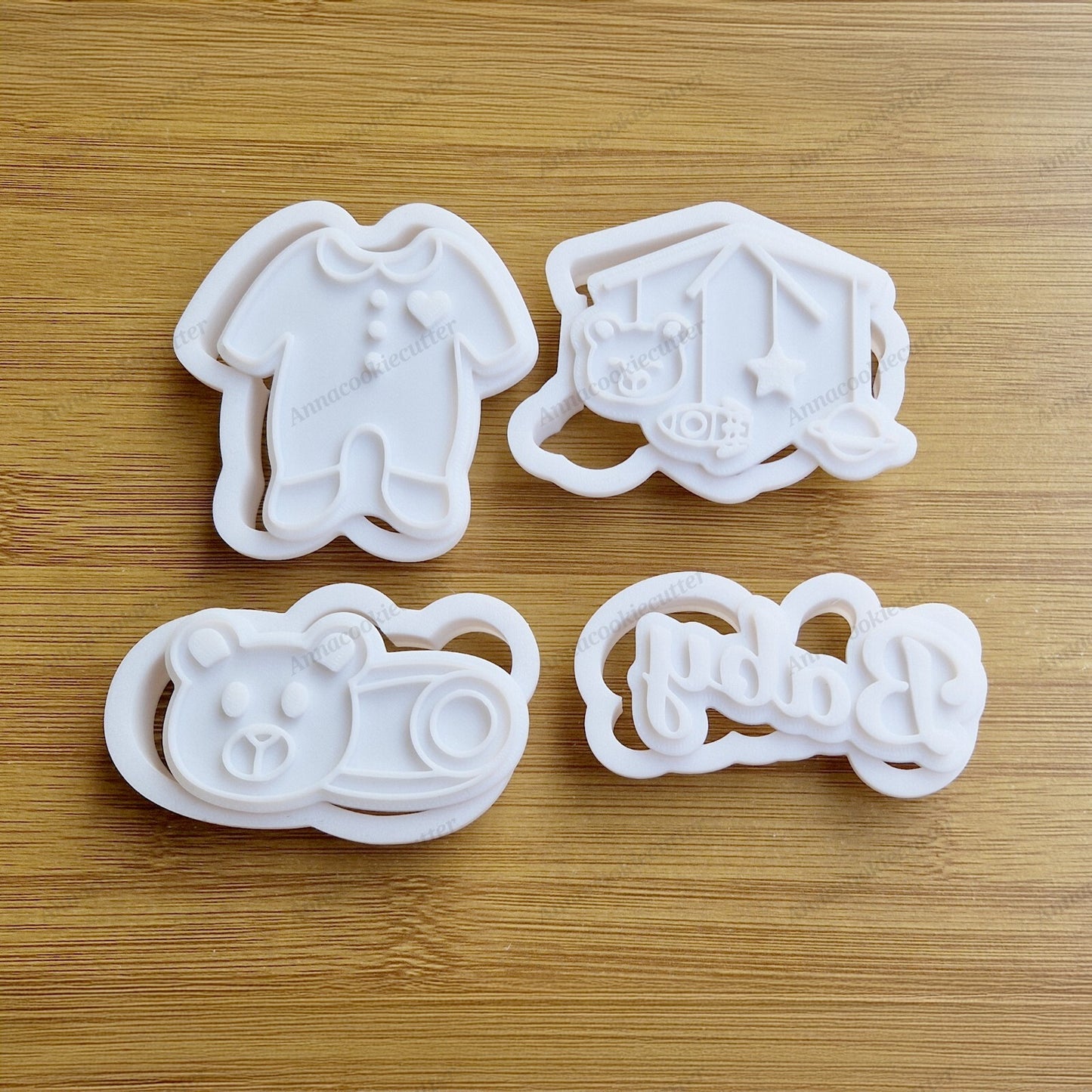 Set 4 Formine Taglia Biscotti Baby Shower Body, Carosello, Orsetto Scritta Baby