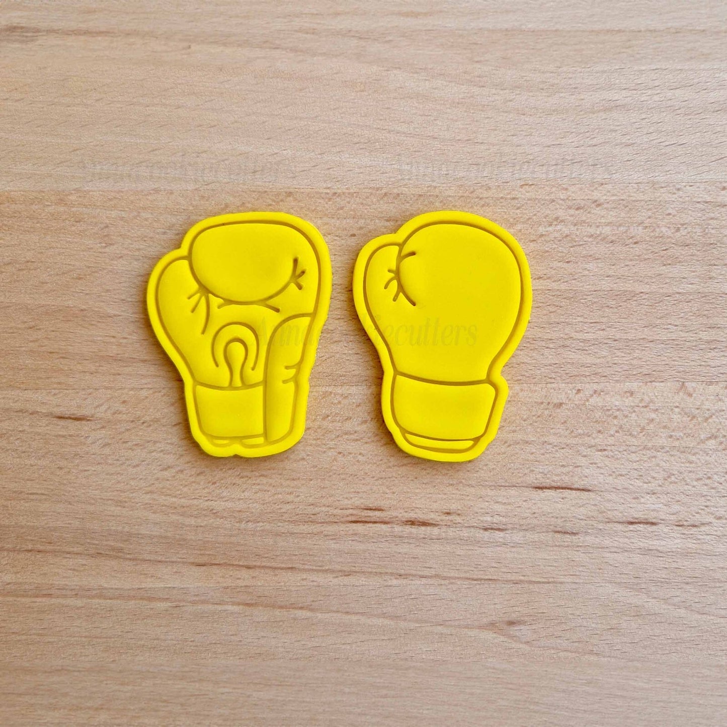 Set di 2 Guantoni da Boxe Tagliabiscotti Giochi Sportivi Formine Per Biscotti
