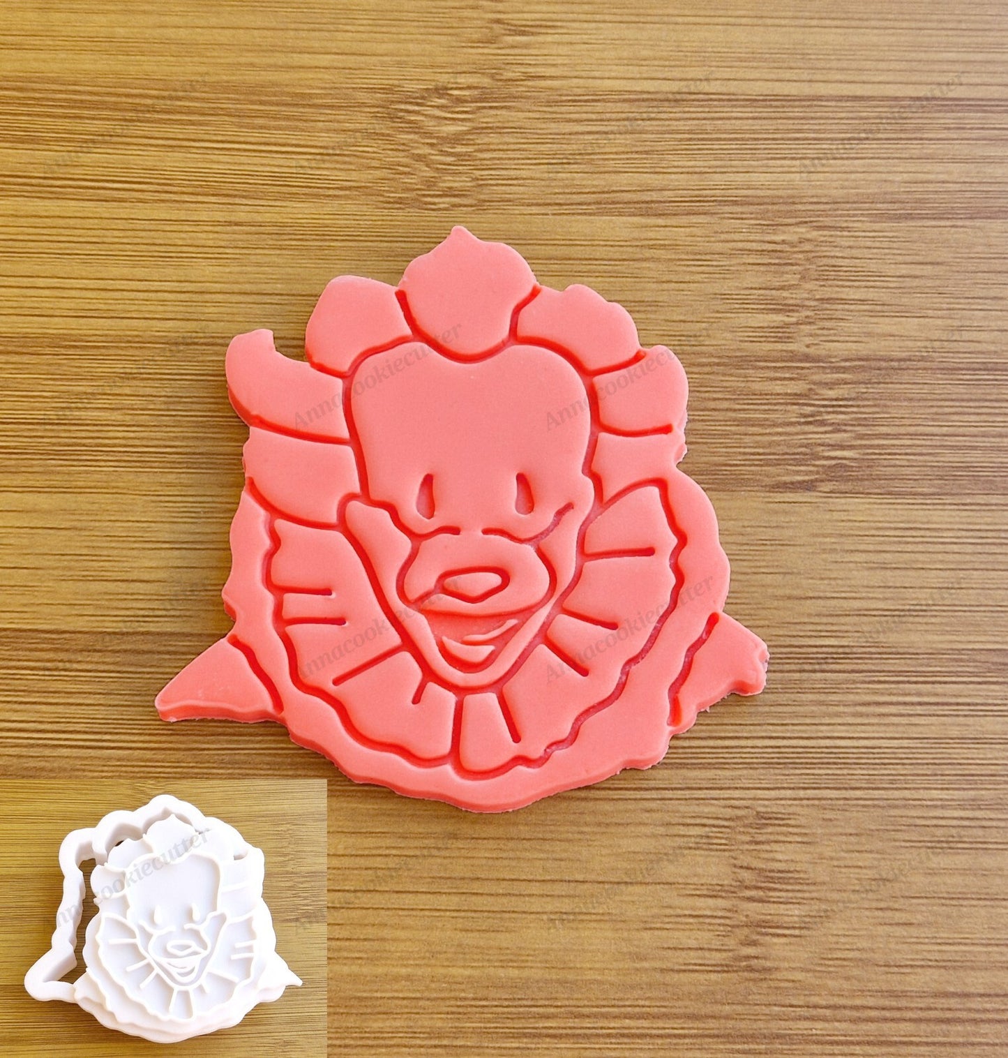 Formina per Biscotti Pennywise IT Tagliabiscotti Halloween Cookie Cutter