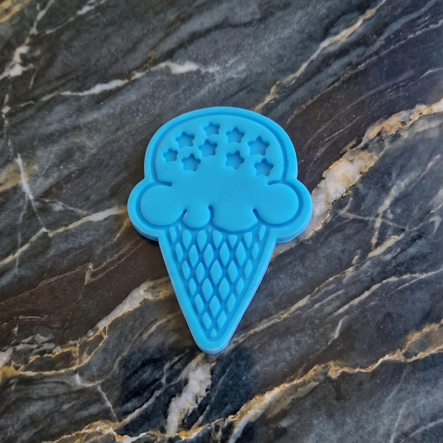 Tagliabiscotti Cono Gelato con Stelle e Texture a Cialda
