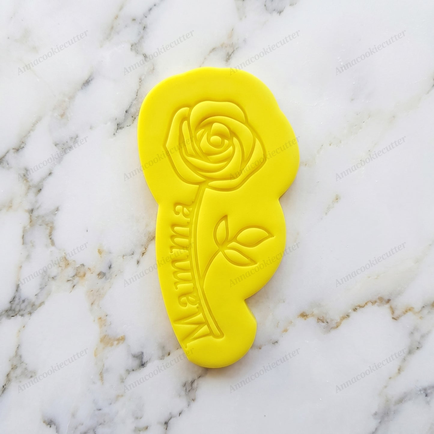 Tagliabiscotti Rosa Festa della Mamma - Timbro Embosser con Scritta Mamma per Regali di Compleanno e Bomboniere Floreali 11x6 cm