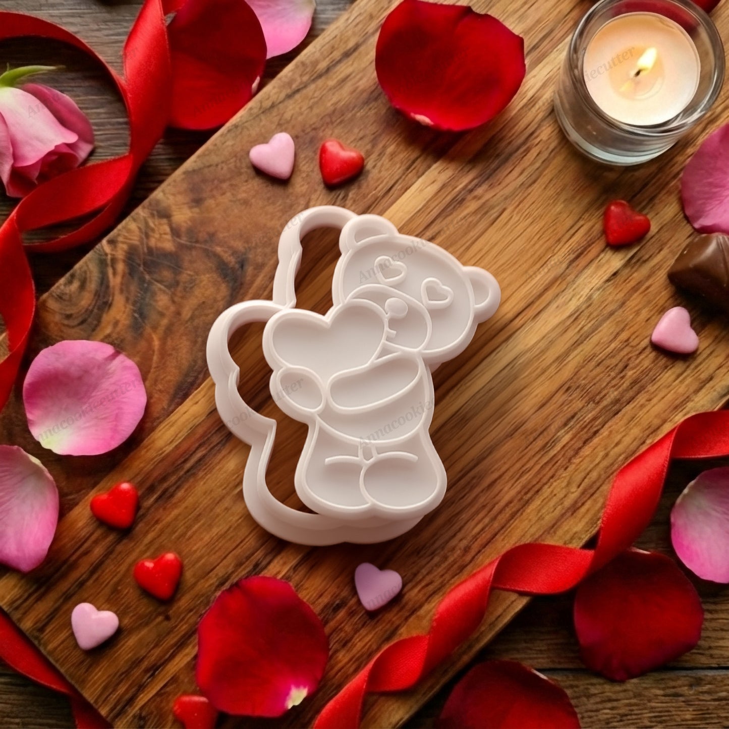 Tagliabiscotti Orsetto che Abbraccia un Cuore – Formina con Timbro Embosser per Biscotti di San Valentino, Regali Romantici e Decorazioni in Pasta di Zucchero