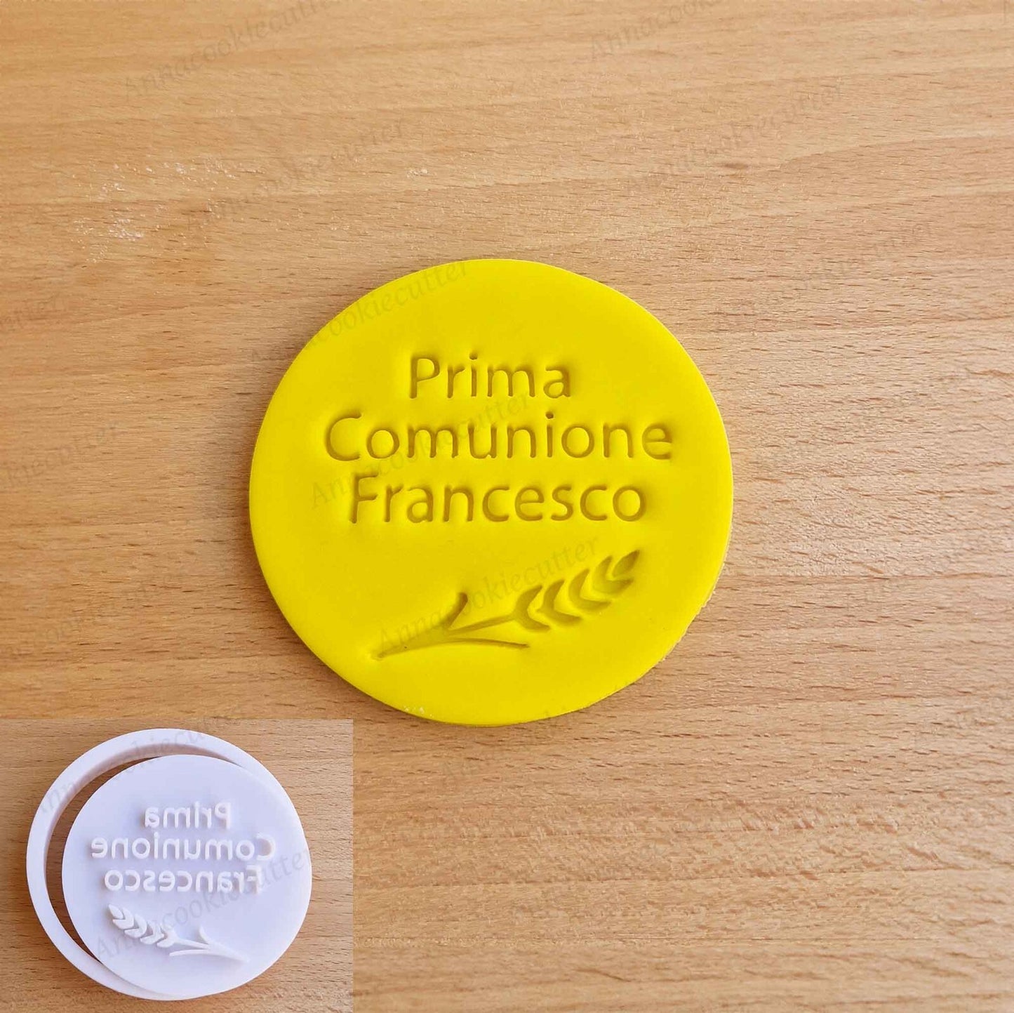 Prima Comunione Cookie Cutter Timbro Nome Personalizzabile Tagliabiscotti 7,5cm