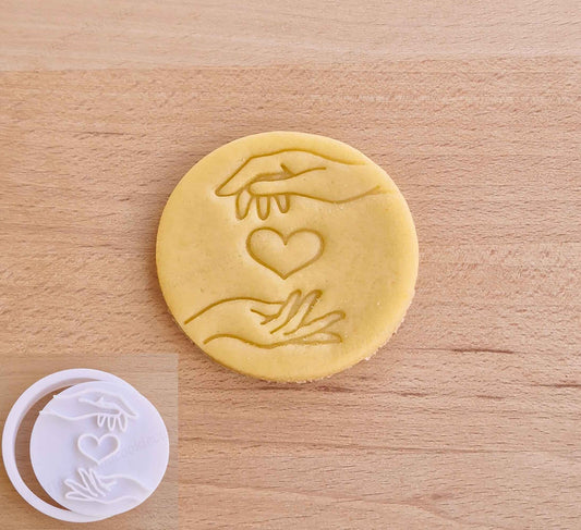 Festa Degli Innamorati Taglia Biscotti Formina Due Mani Con Cuore Regalo Amore