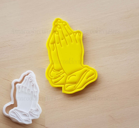 Mani In Preghiera Formina Per Biscotti Prima Comunione Tagliabiscotti 7x8 cm