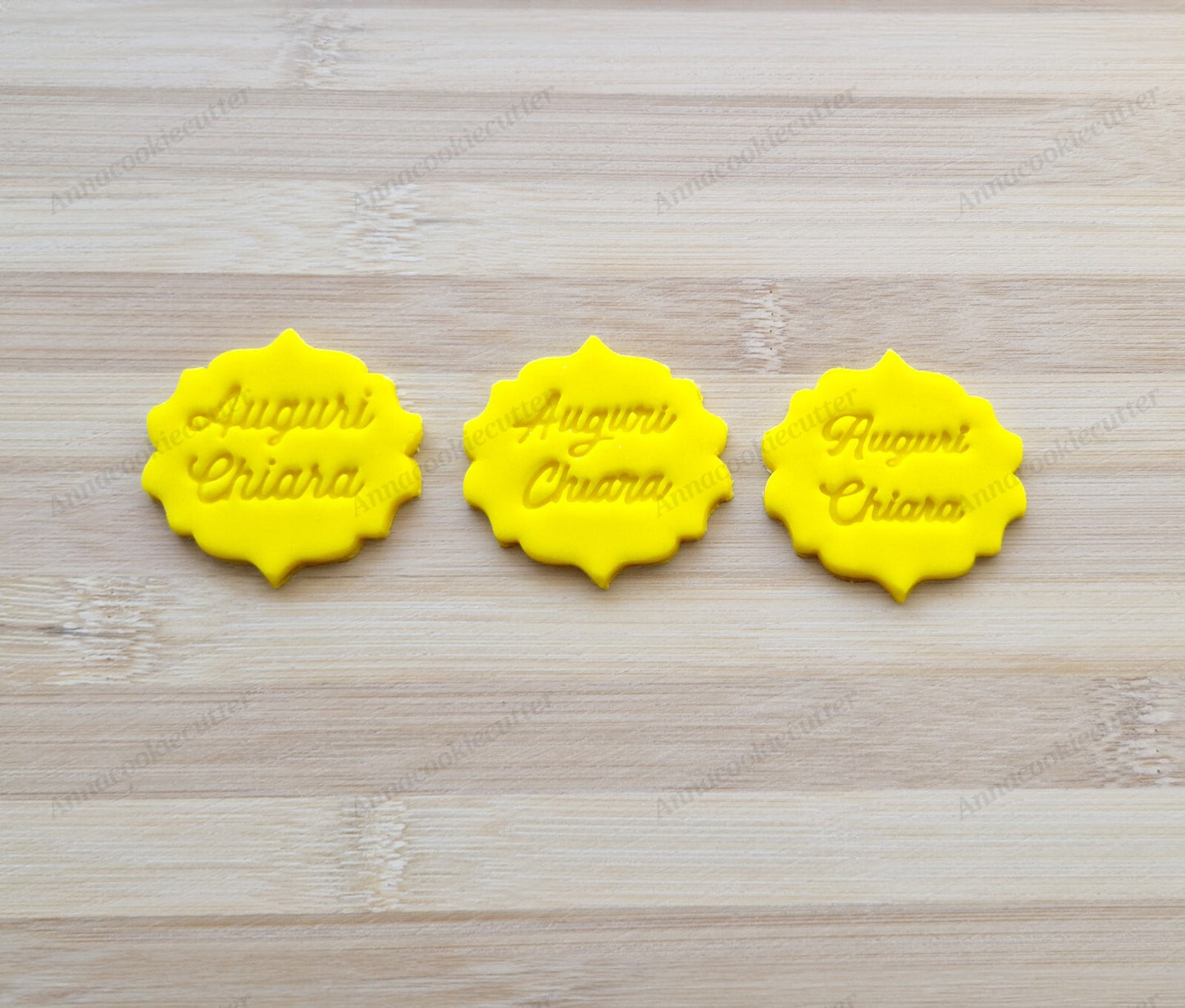 Tagliabiscotti Testo Personalizzato Comunione Battesimo Cresima Compleanno 7cm