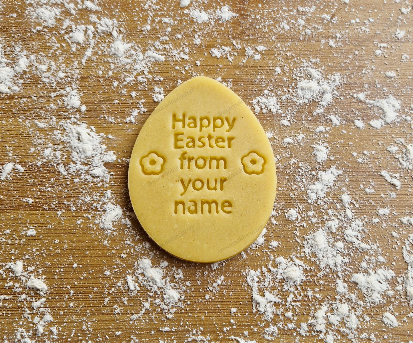 Formina Buona Pasqua Taglia Biscotti Uovo Personalizzabile con Nome 8 cm