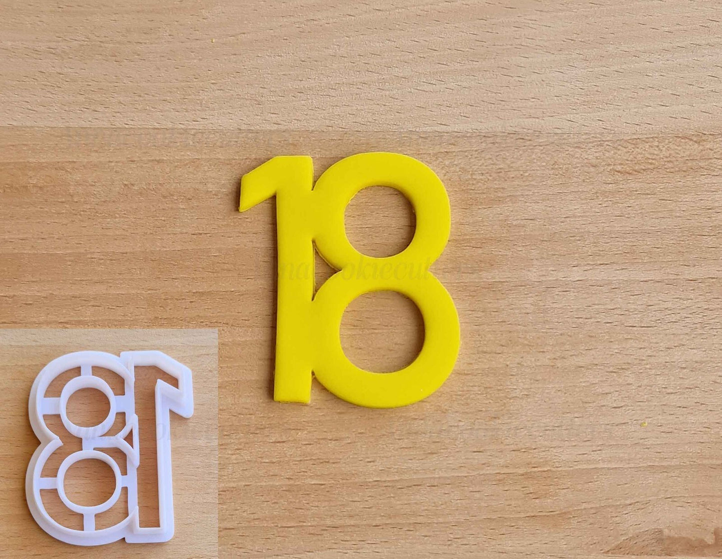 Formina Numero 18 Diciotto Anni Taglia Biscotti Festa Compleanno Ideea Regalo