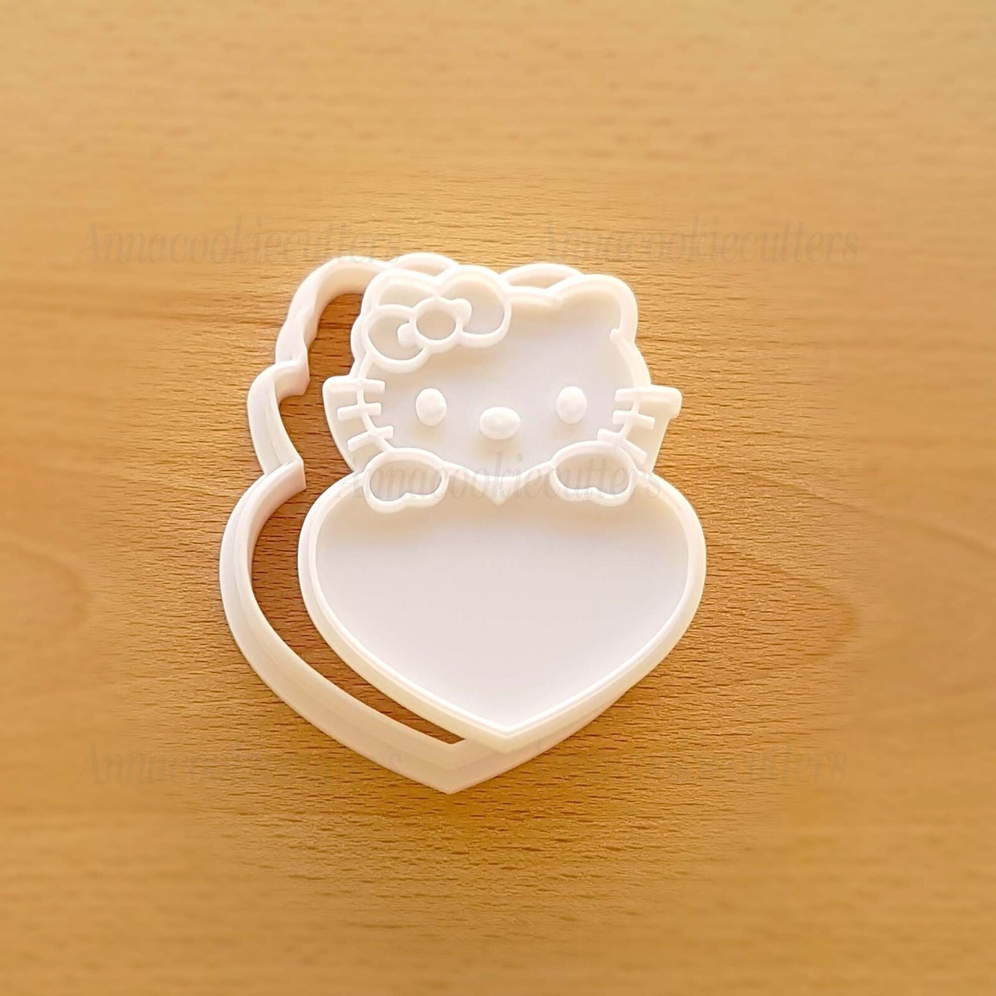 Formina Per Biscotti Hello Kitty Cuore Stampo Frolla Tagliabiscotti PDZ 6x8 cm