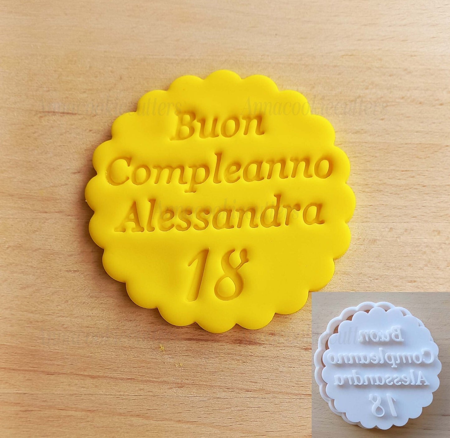 Tagliabiscotti Personalizzabile con Età, Nome e Testo - Formina per Biscotti 7cm