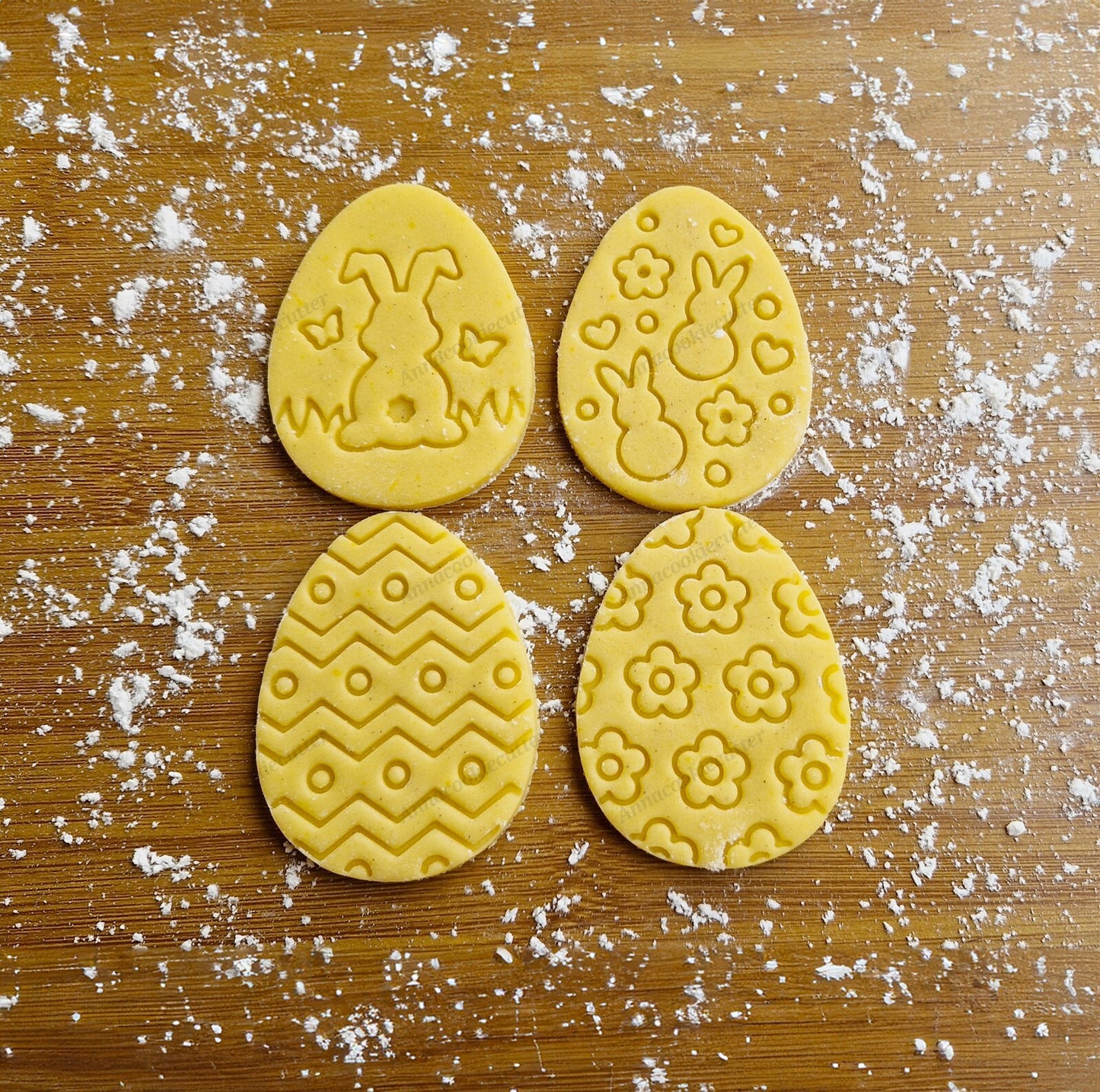 Taglia Biscotti Pasquali Coniglietti Uova e Motivi Floreali Cookie Cutter