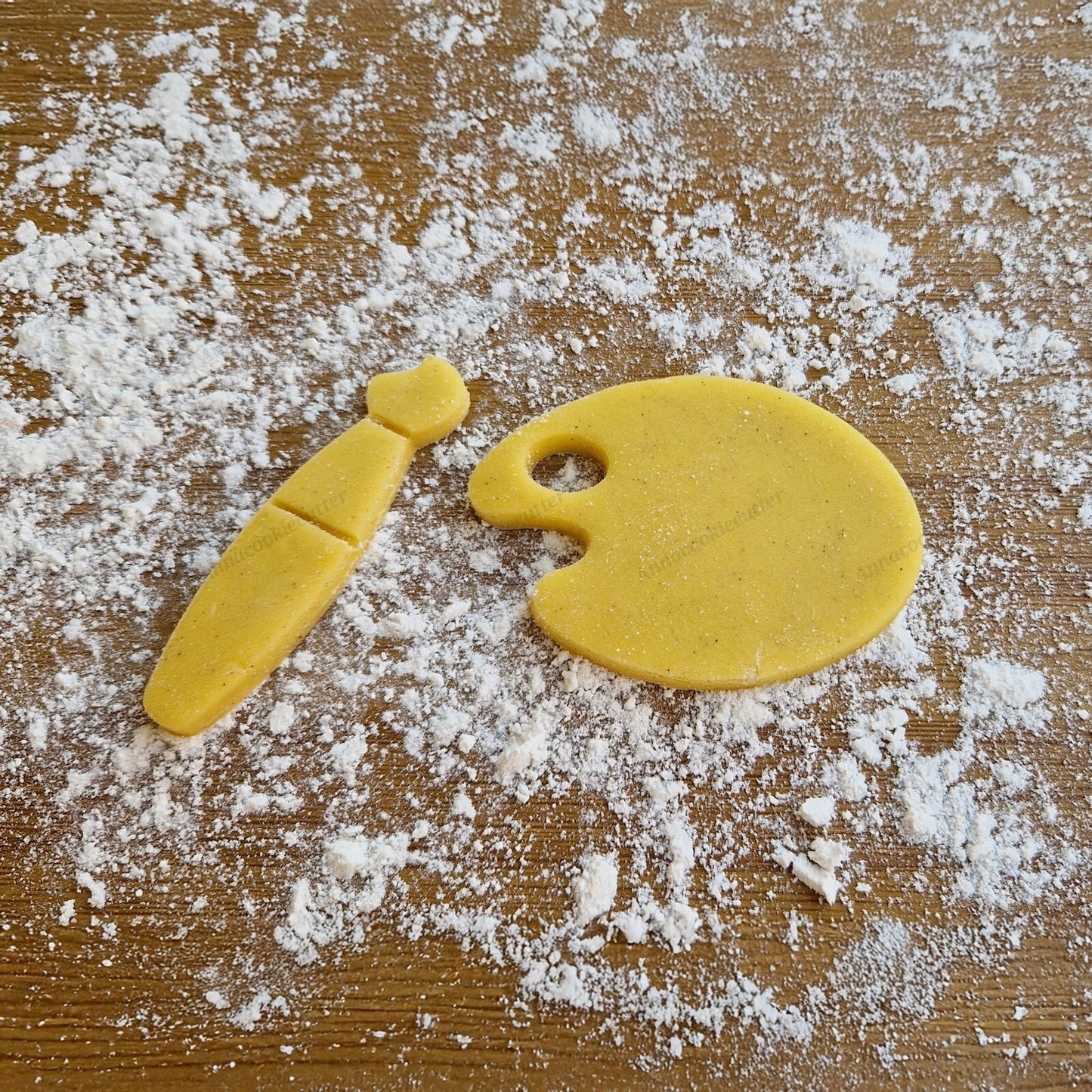 Formina per Biscotti a Forma di Tavolozza di Colori e Pennello Cookie Cutter