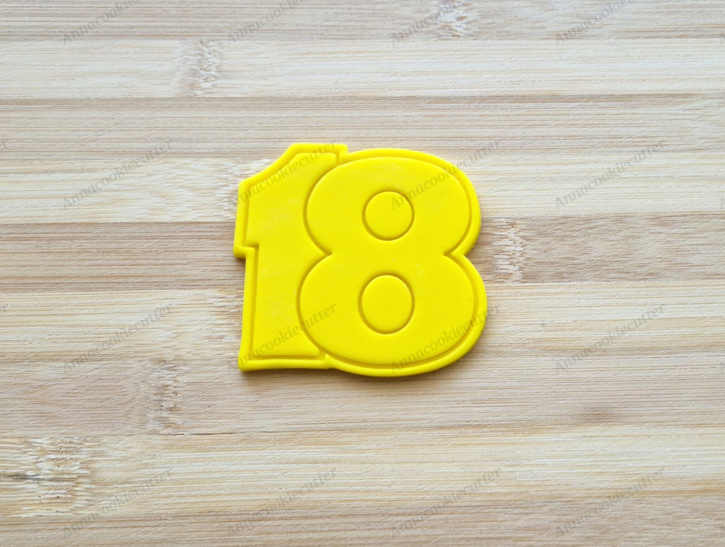 Formina Numero 18 Diciotto Anni Taglia Biscotti Festa Compleanno Ideea Regalo