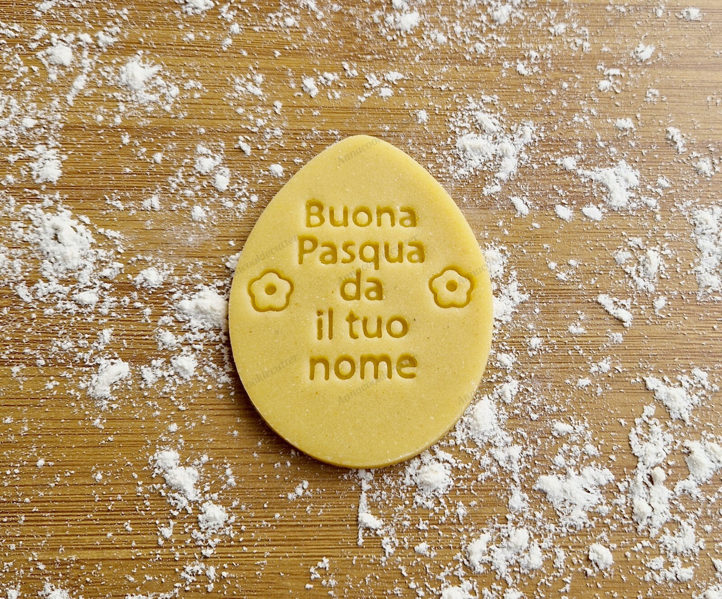 Formina Buona Pasqua Taglia Biscotti Uovo Personalizzabile con Nome 8 cm