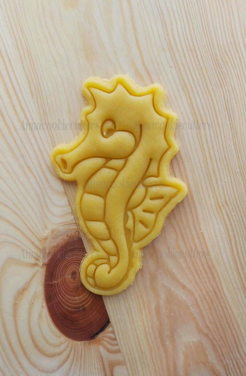 Formina Biscotti Cavalluccio Marino Tagliabiscotti Frolla Pasta Zucchero 6x10 cm