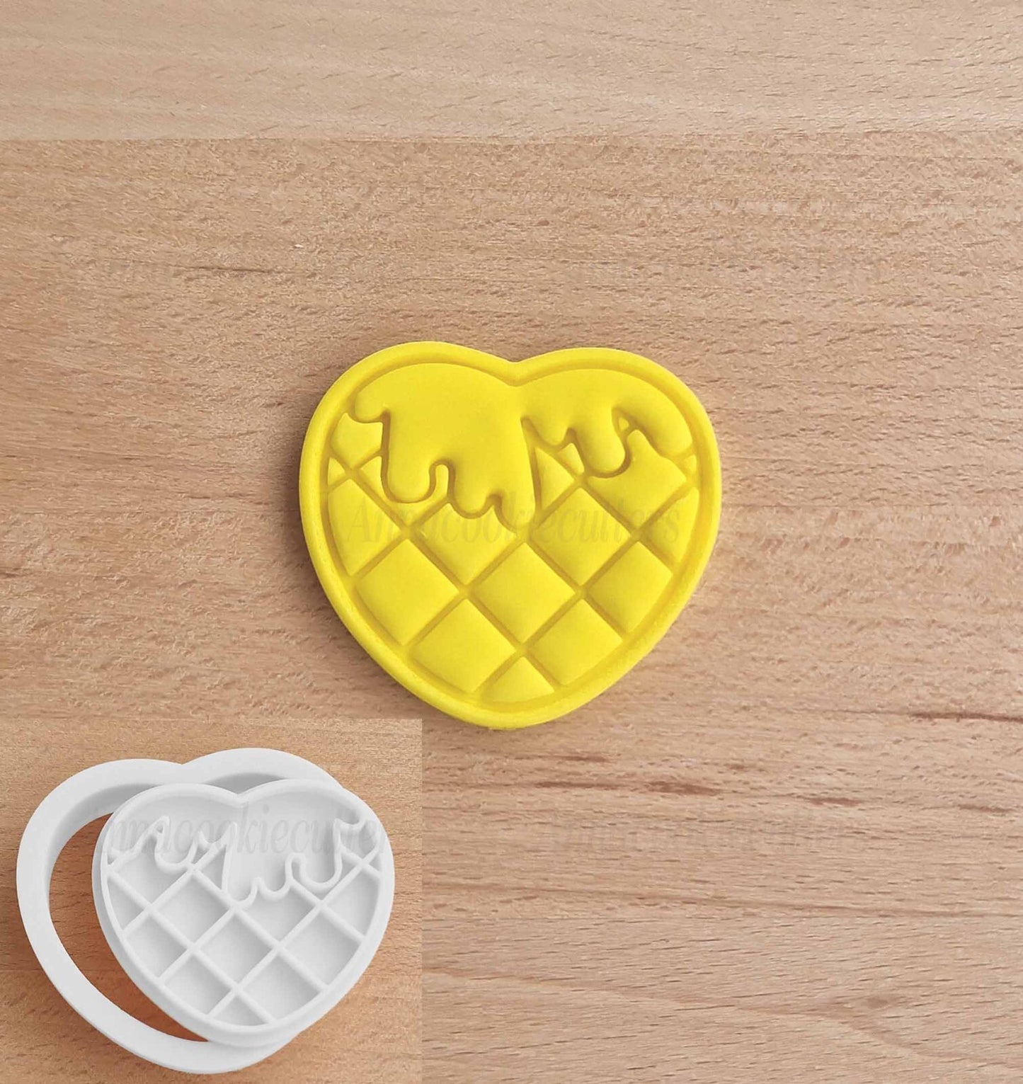 Waffle a Cuore Taglia Biscotti Stampo per Colazione Formina per San Valentino