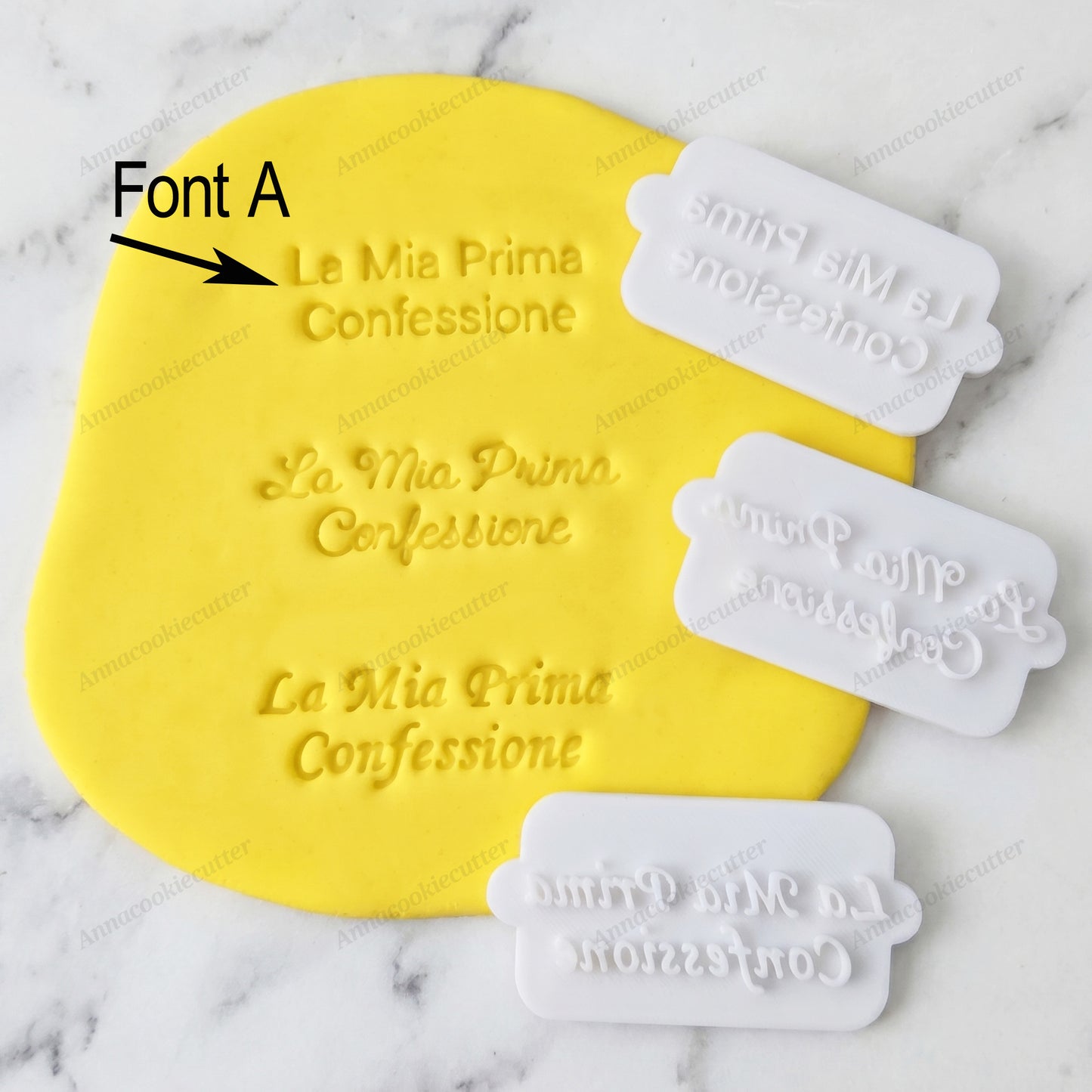 Timbro La Mia Prima Confessione - Embosser Scritta per Biscotti e Fondente, Stampo per Bomboniere Religiose 6x3 cm