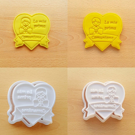 Tagliabiscotti Cuore Prima Comunione – Formina con Timbro Bimbo e Bimba in Preghiera per Bomboniere Religiose, Segnaposto e Decorazioni in Pasta di Zucchero